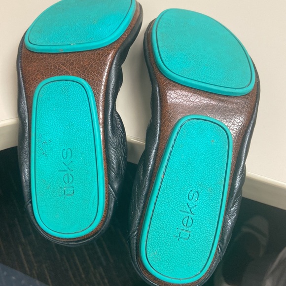 89. Tieks Ballerina Flats sz 7 - Picture 12 of 12